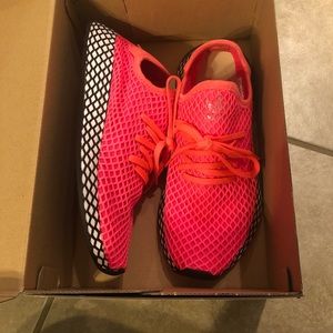 CORAL ADIDAS DEERUPTS STILL HAVE ORIGINAL BOX